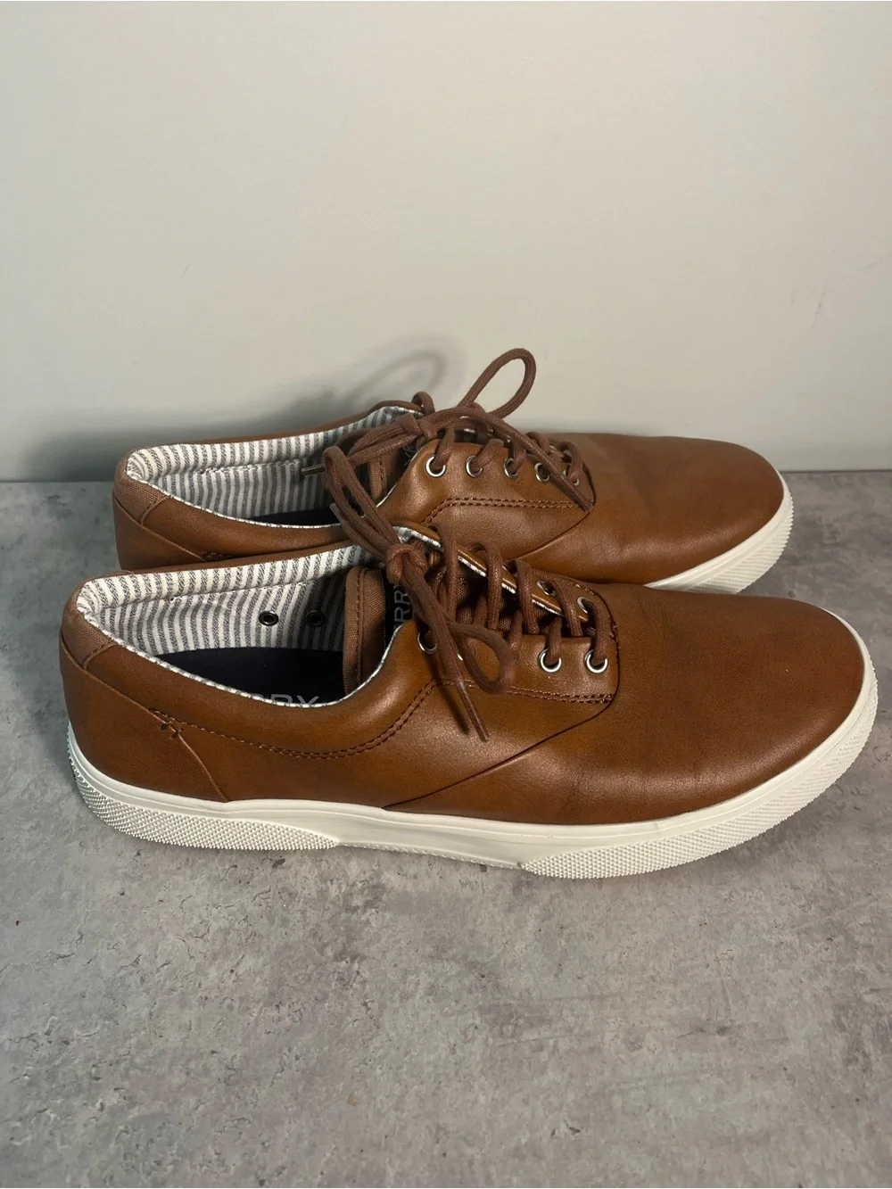 Sperry men’s halyard